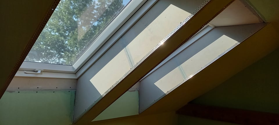 Zapravení špalet po výměně střešních oken