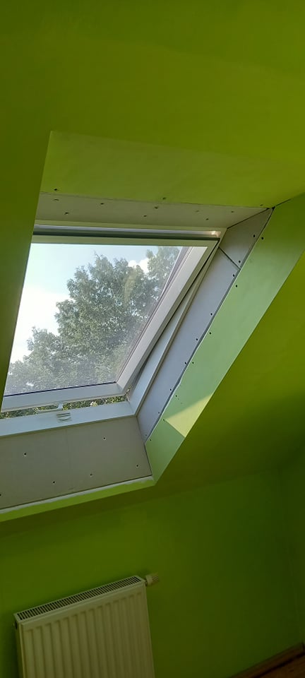 Hotové zapravení střesního okna